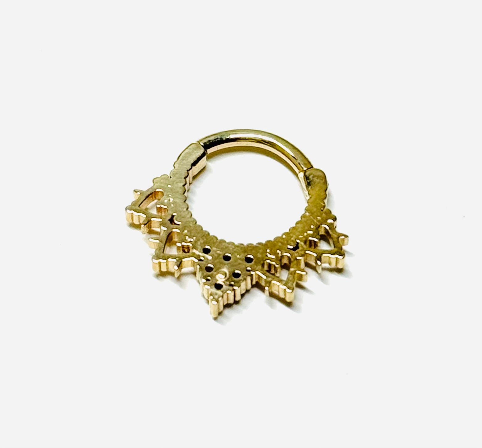 14K-Y Hinger Piercing with Diamond