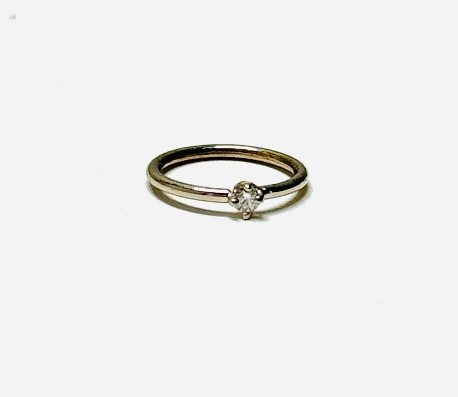 14K- White Gold Seam Ring with Center Diamond Piercing